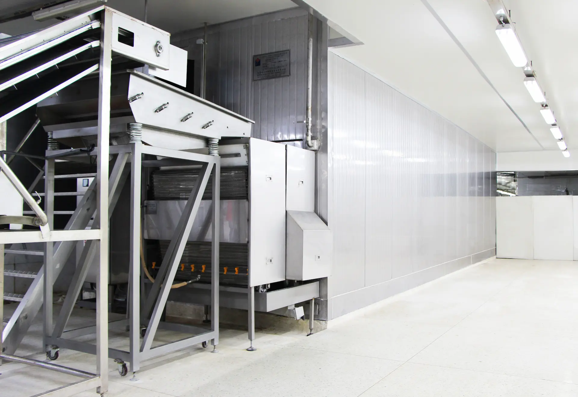 Fluidized Bed Freezer Case (1)
