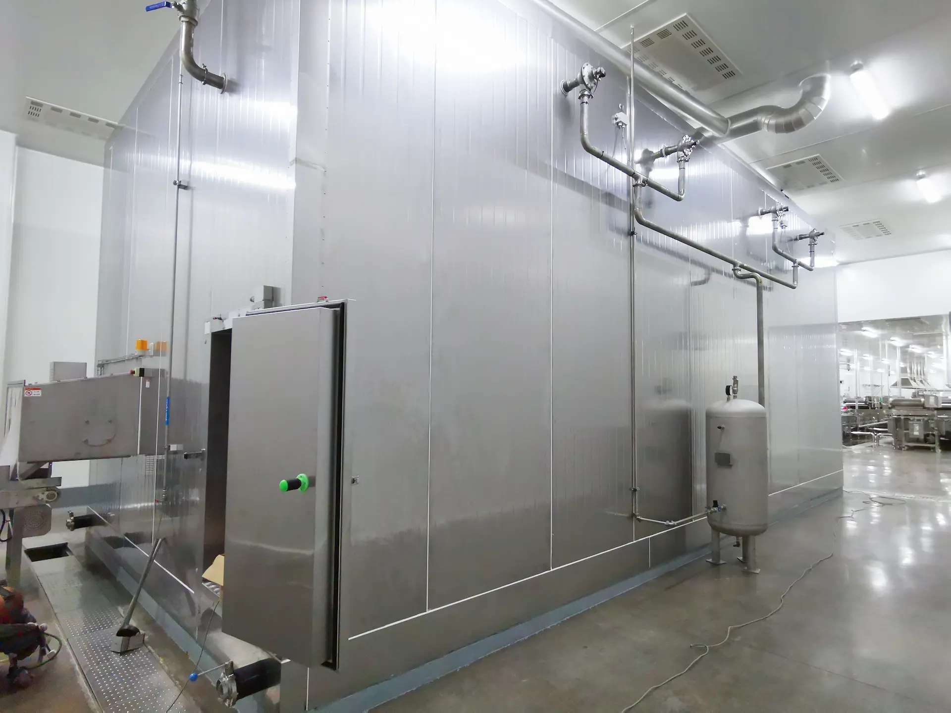 Fluidized Bed Freezer Case (2)